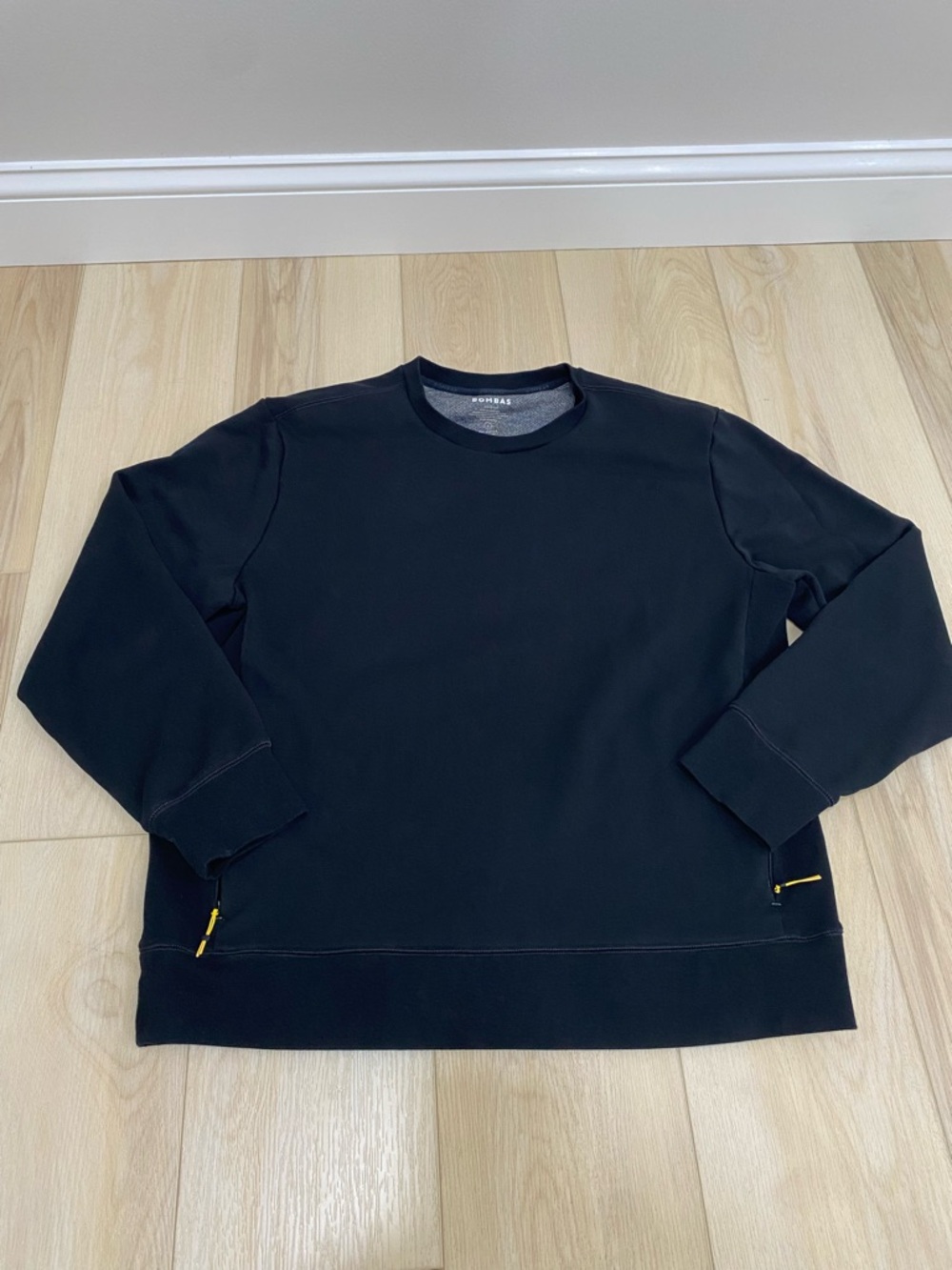 Bombas Men’s Crewneck Sweatshirt Black Size Large 100% Cotton Zip Pockets